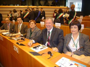 Santa Eugènia firma a Brussel•les la seva adhesió al Pacte de Batles